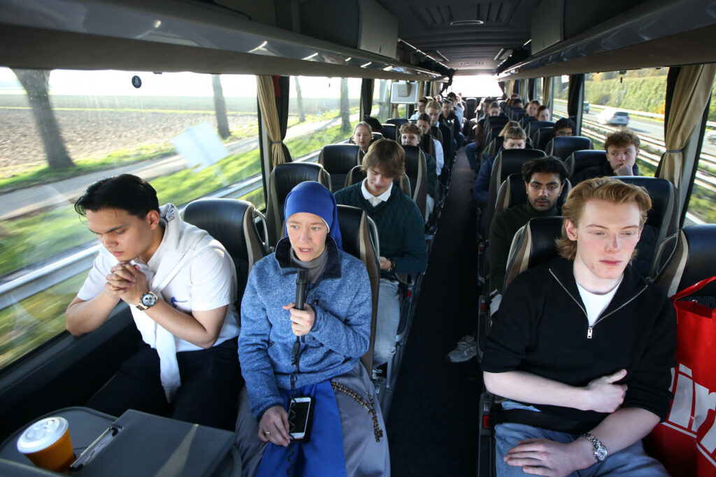 Verslag Katholieke Jongerendag 2025: jongeren vieren hoop in Ede 4 20251108 Ede KJD WEB01 ©RamonMangold 1